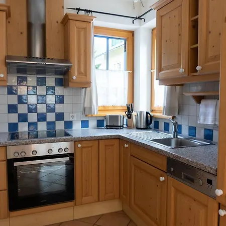 Apartment Haus Enzian Seefeld in Tirol