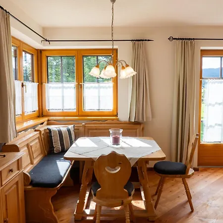 Haus Enzian * Seefeld in Tirol