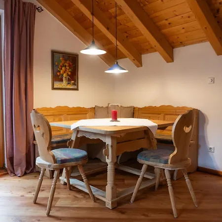 Διαμέρισμα Haus Enzian Ζέεφελντ